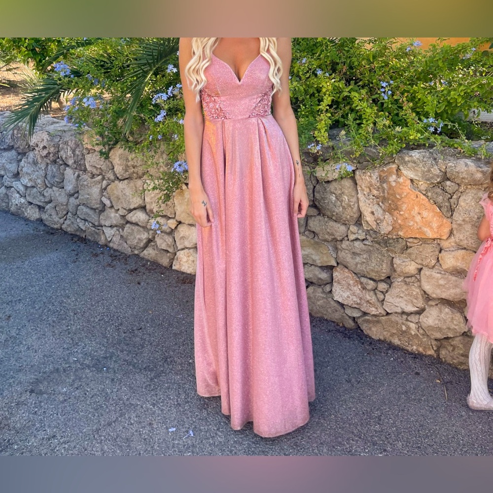 Beautiful pink bridesmaids gown size 1